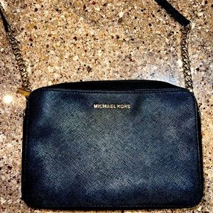 Michael Kors black non scratch leather and gold purse!
